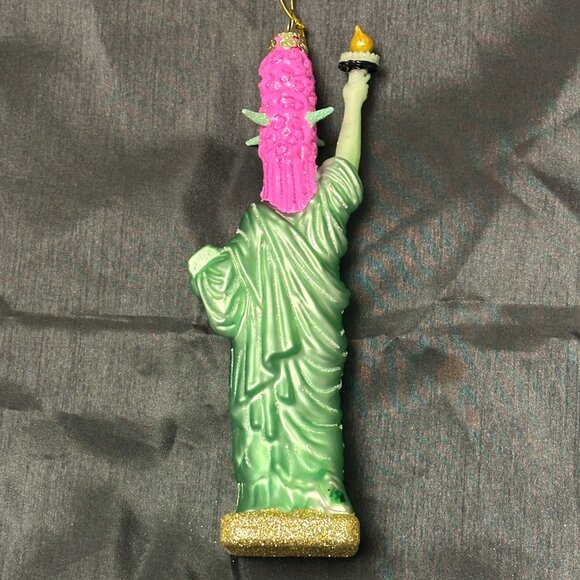 Glam Statue of Liberty ornament - Picture 5 of 6